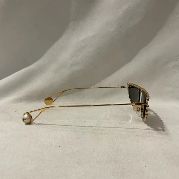Gucci Sunglasses - Picture 4 of 10